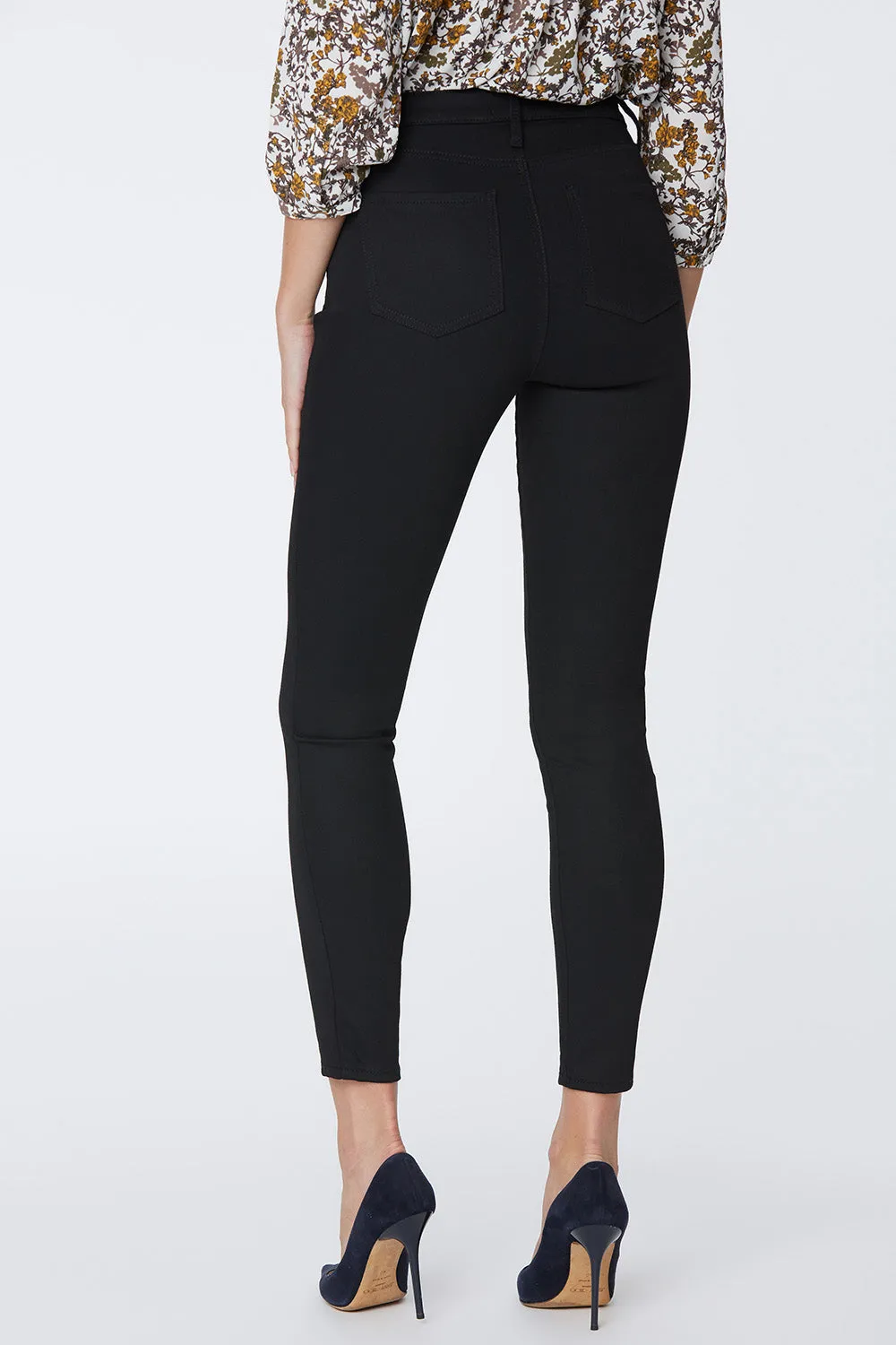 Ami Skinny Jeans In Petite - Black Rinse