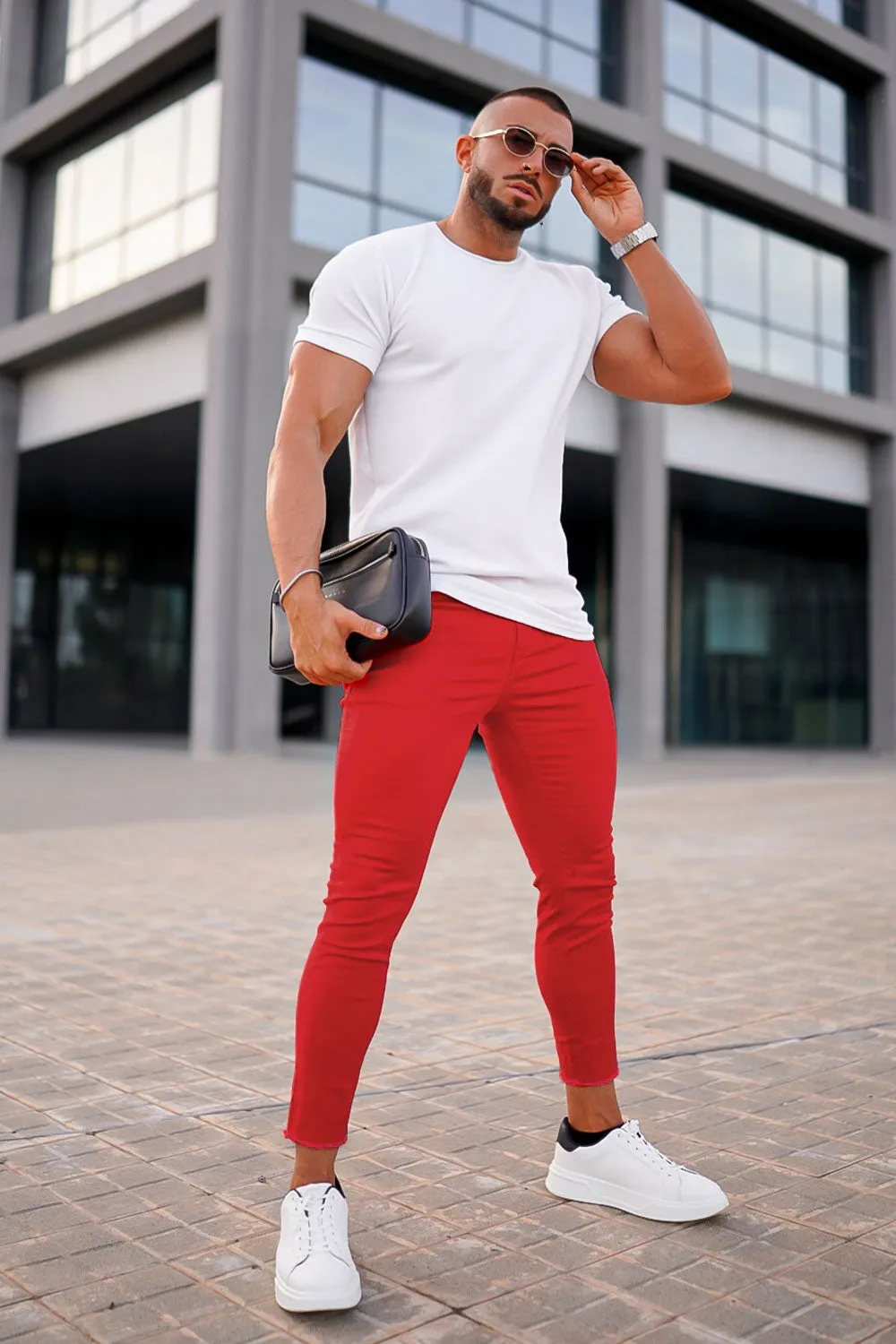 Sure! Here’s an optimized title for the e-commerce product:

Mens Red Skinny Jeans - Stylish Fit, Comfortable Stretch, Free Shipping on Orders Over $80

Let me know if you need any further adjustments!