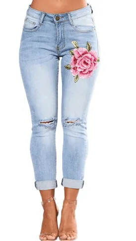 FLORAL EMBROIDERED JEANS