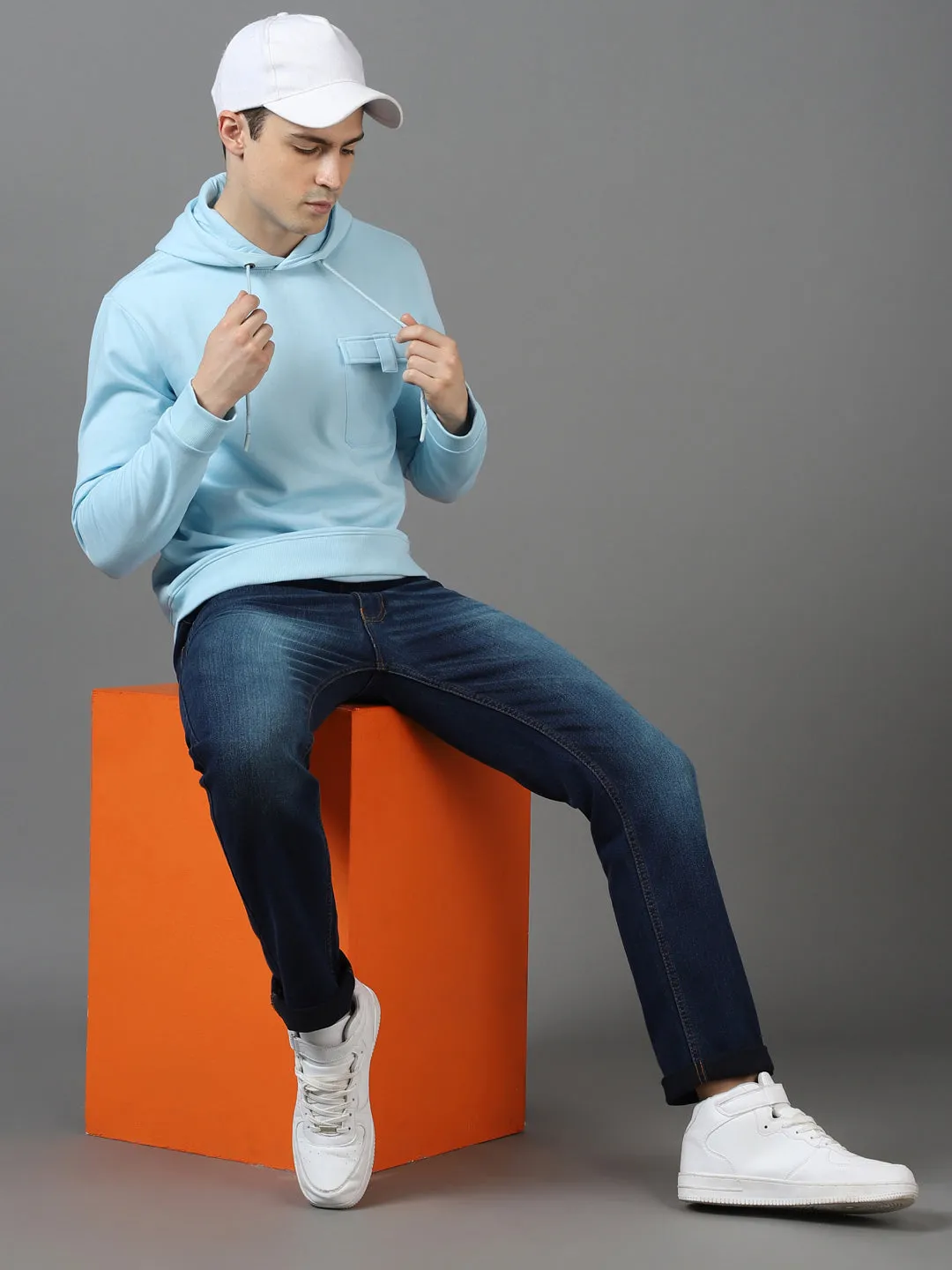 Men's Light Blue Cotton Solid Hooded Neck Sweatshirt