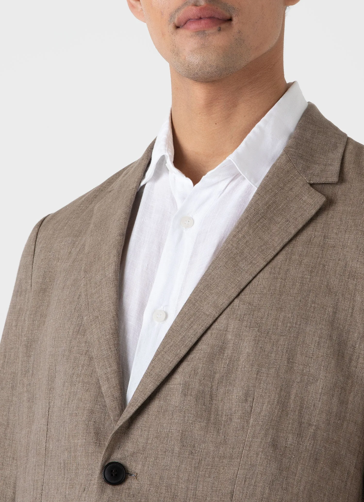 Men's Linen Two-Piece Suit in Dark Sand