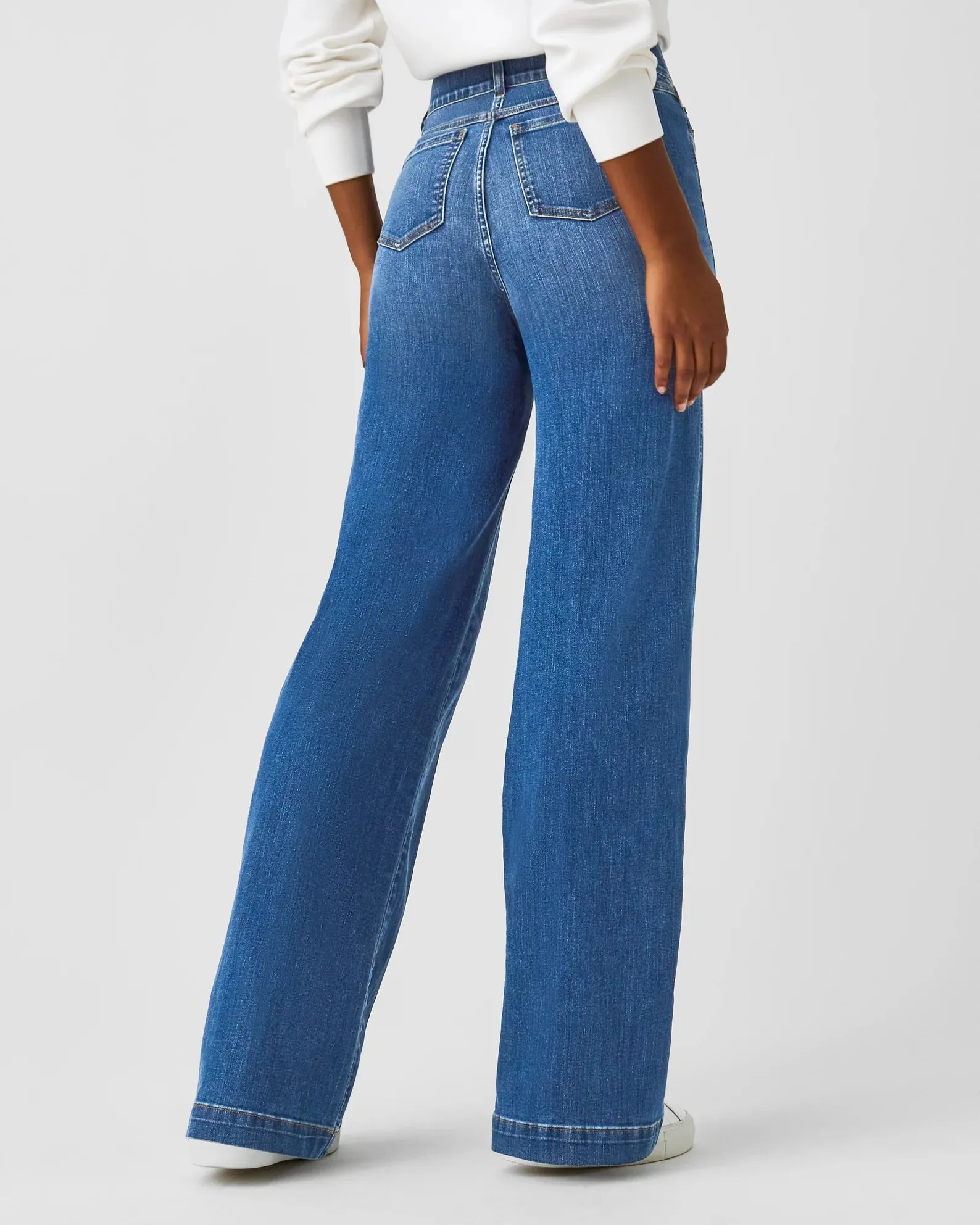 Sure! Heres an optimized title for the product:

Spanx Womens High-Rise Front Seam Wide Leg Jeans – Flattering, Comfortable, Stylish